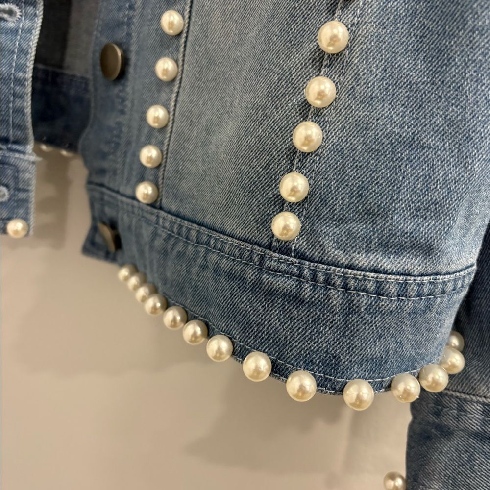 Elegant Pearl Embellished Denim Classic Jacket - Picture 4 of 15